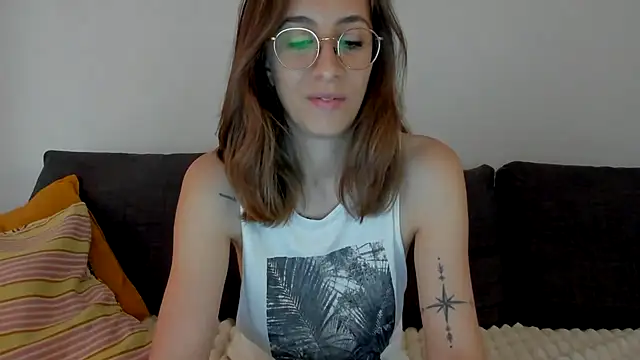 DesireMore90 online show from May 2026 04:15:02 PM