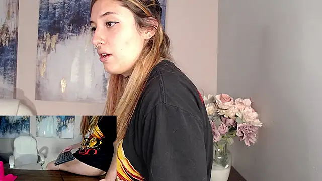 Snapshot of chubby_vanniie_ chatting on February 2025 08:04:01 PM chubby vanniie online show from February 2025 08:04:01 PM