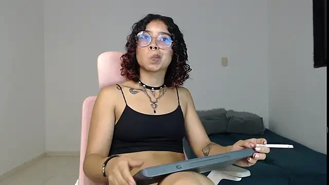 Putaku San online show from December 2024 01:48:01 AM