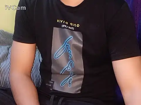 Snapshot of felix_dion chatting on January 2025 04:14:02 AM felix dion online show from January 2025 04:14:02 AM