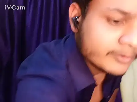 Snapshot of felix_dion chatting on January 2025 01:58:01 PM felix dion online show from January 2025 01:58:01 PM