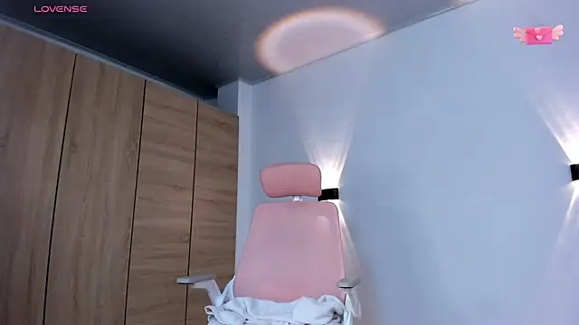 emily villamil online show from February 2025 11:56:02 PM