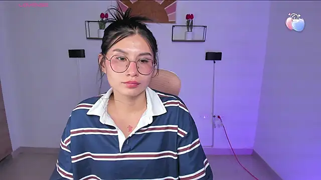 emily villamil online show from June 2026 08:46:01 PM