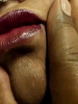 Snapshot of flamingoss chatting on October 2025 08:11:02 PM flamingoss online show from October 2025 08:11:02 PM