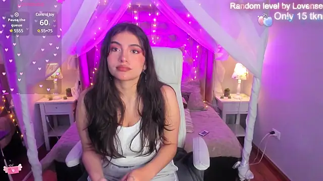 Ellie Jhonson   online show from January 2025 02:25:01 PM