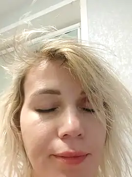 Snapshot of Linda_Gregory chatting on December 2024 01:42:01 AM Linda Gregory online show from December 2024 01:42:01 AM