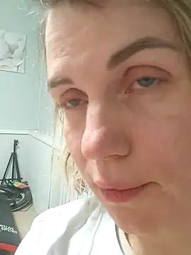 Snapshot of Linda_Gregory chatting on February 2025 02:15:02 AM Linda Gregory online show from February 2025 02:15:02 AM