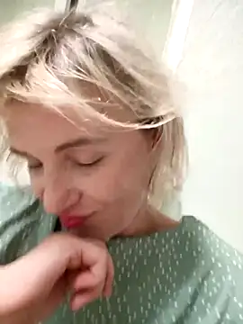 Snapshot of Linda_Gregory chatting on September 2025 01:27:02 AM Linda Gregory online show from September 2025 01:27:02 AM