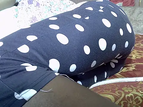 AurelAda online show from April 2026 10:39:02 AM