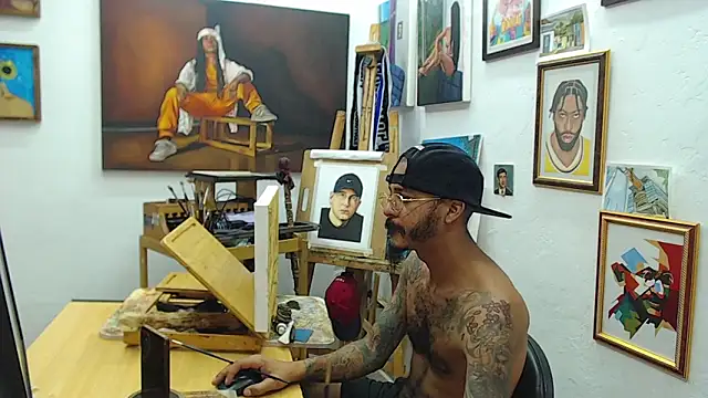 Snapshot of color_beat17 chatting on February 2025 01:35:02 PM color beat17 online show from February 2025 01:35:02 PM