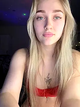 Snapshot of Good__Girl_ chatting on September 2025 05:16:01 PM Good Girl online show from September 2025 05:16:01 PM