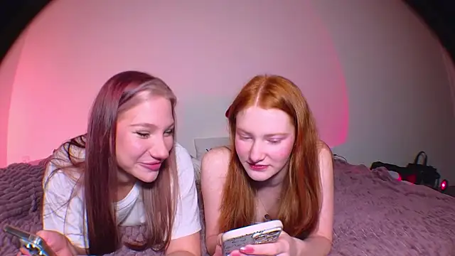 Snapshot of MiaKeler chatting on December 2024 08:51:01 PM MiaKeler online show from December 2024 08:51:01 PM