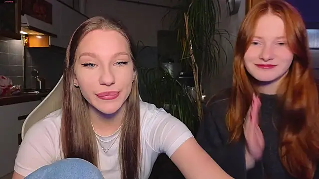 Snapshot of MiaKeler chatting on January 2025 07:18:01 PM MiaKeler online show from January 2025 07:18:01 PM