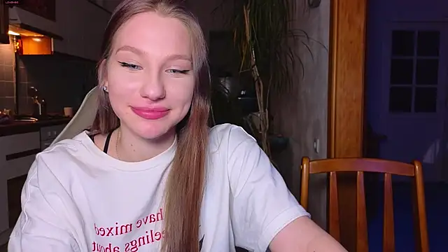 Snapshot of MiaKeler chatting on January 2025 01:24:01 AM MiaKeler online show from January 2025 01:24:01 AM