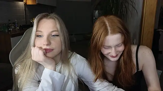 Snapshot of MiaKeler chatting on March 2025 05:50:01 PM MiaKeler online show from March 2025 05:50:01 PM