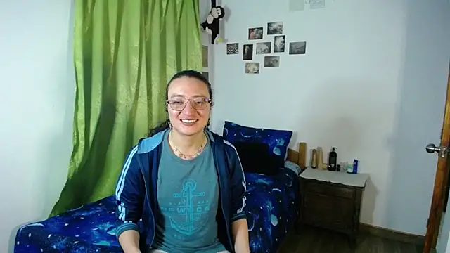 monkeywillwhite online show from October 2025 02:11:02 AM