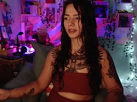 Snapshot of BeellyDance chatting on October 2025 05:25:02 PM BeellyDance online show from October 2025 05:25:02 PM