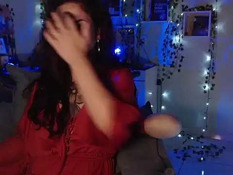 Snapshot of BeellyDance chatting on November 2025 06:53:01 PM BeellyDance online show from November 2025 06:53:01 PM