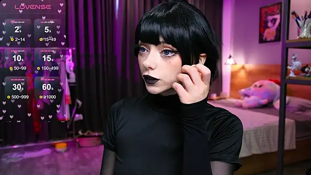 Snapshot of HolliWould_ chatting on January 2026 05:56:01 AM HolliWould online show from January 2026 05:56:01 AM