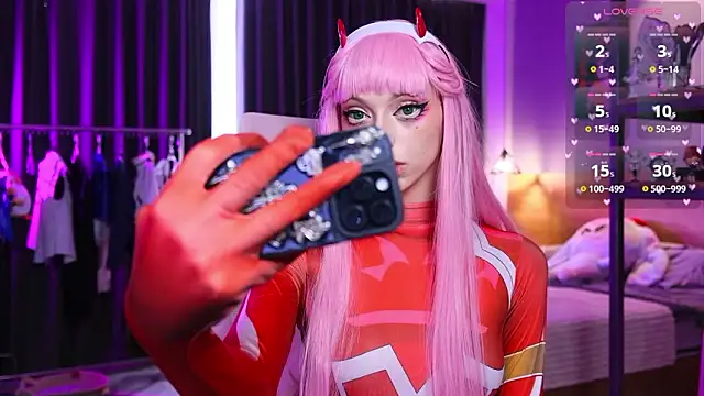 Snapshot of HolliWould_ chatting on February 2026 09:21:02 AM HolliWould online show from February 2026 09:21:02 AM