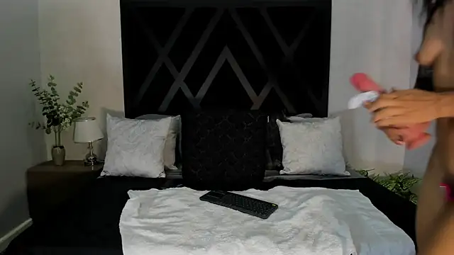 KAYLA BATISTA online show from June 2026 02:24:02 AM