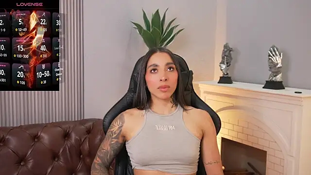 KAYLA BATISTA online show from June 2026 11:15:01 AM