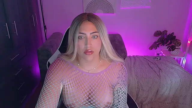 a belladanger online show from April 2026 12:48:01 AM