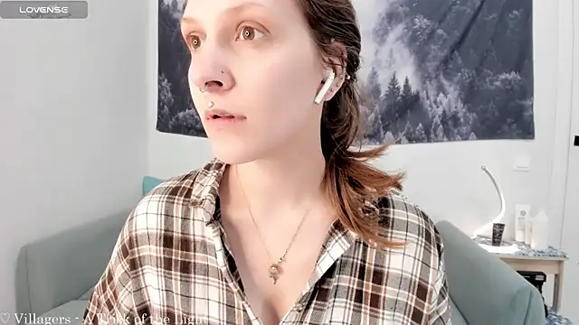 Snapshot of SolarAlice chatting on March 2025 07:05:01 PM SolarAlice online show from March 2025 07:05:01 PM