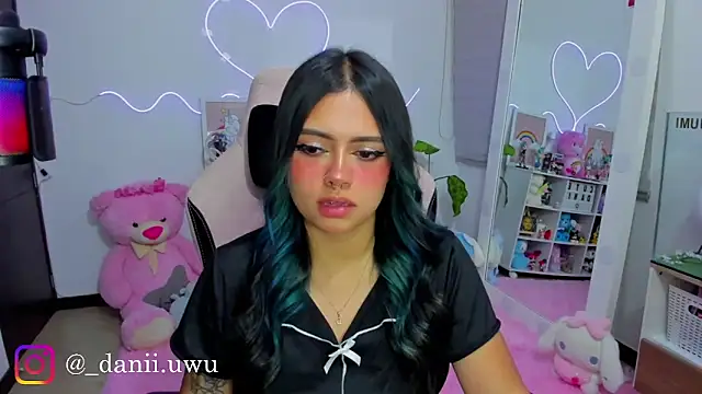 CuteDani  online show from April 2026 03:51:01 AM