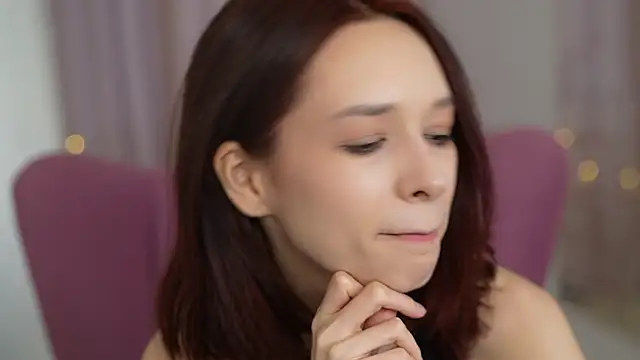 VivianLy  online show from March 2025 11:19:02 AM