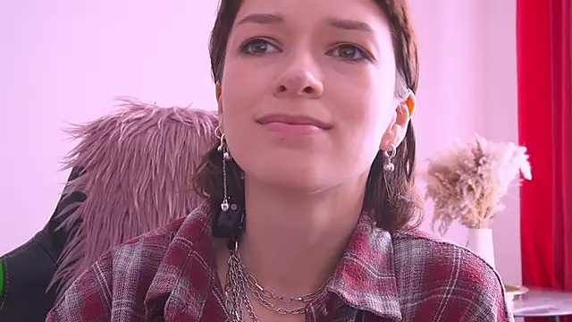 Snapshot of VivianLy_ chatting on March 2026 11:57:01 AM VivianLy online show from March 2026 11:57:01 AM