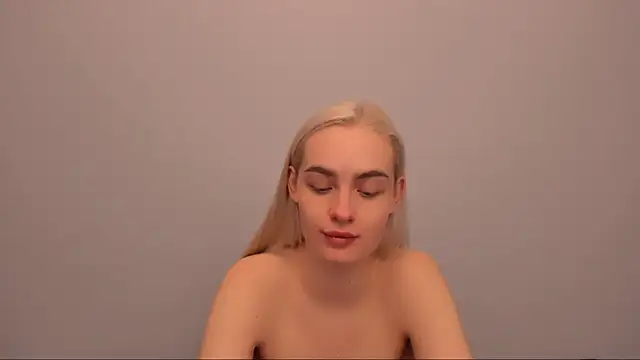 OliviaKisss online show from January 2026 07:19:02 PM