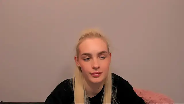 OliviaKisss online show from February 2026 05:58:01 PM