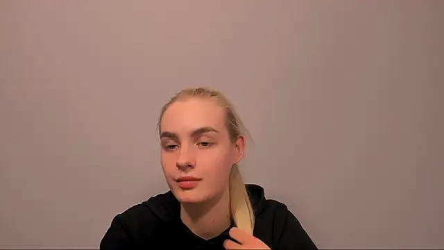 OliviaKisss online show from February 2026 05:45:02 PM