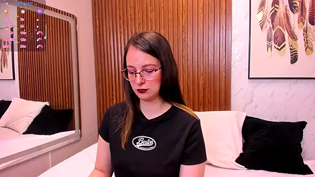 AmbeerWood  online show from January 2026 02:08:01 PM