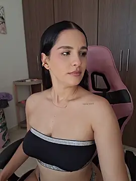 Snapshot of heyshaa chatting on March 2026 08:03:02 PM heyshaa online show from March 2026 08:03:02 PM