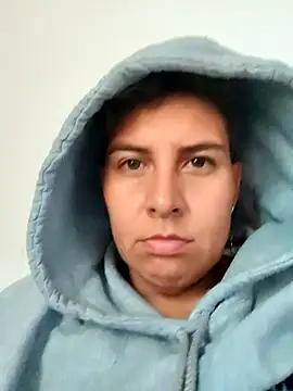 Snapshot of Yessi_rousse chatting on April 2026 03:20:02 PM Yessi rousse online show from April 2026 03:20:02 PM