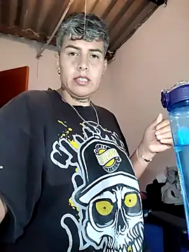 Snapshot of Yessi_rousse chatting on April 2026 09:02:01 AM Yessi rousse online show from April 2026 09:02:01 AM