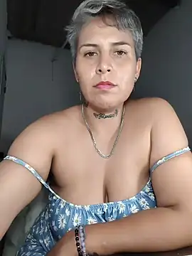 Yessi rousse online show from May 2026 12:29:02 AM