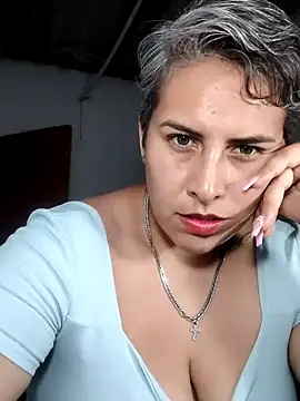 Yessi rousse online show from June 2026 12:32:02 AM