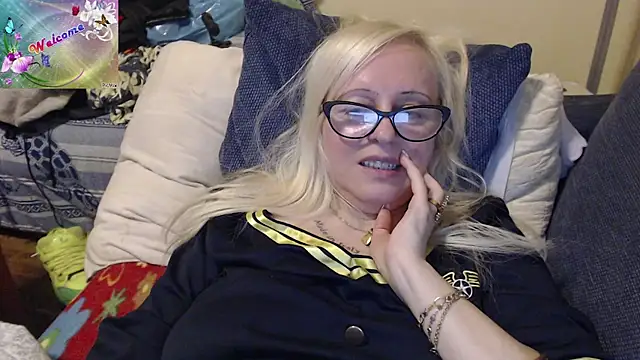 martachatte online show from November 2025 09:46:02 PM