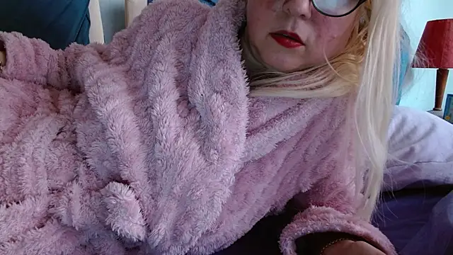 martachatte online show from April 2026 08:20:02 AM
