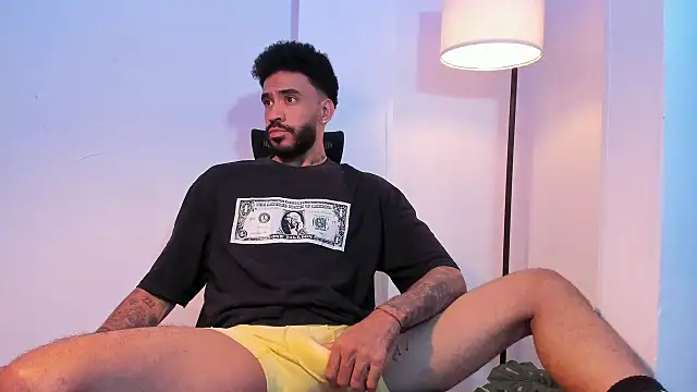 Snapshot of JesusOne chatting on January 2025 05:54:02 AM JesusOne online show from January 2025 05:54:02 AM