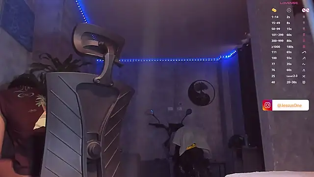 Snapshot of JesusOne chatting on October 2025 09:23:01 PM JesusOne online show from October 2025 09:23:01 PM