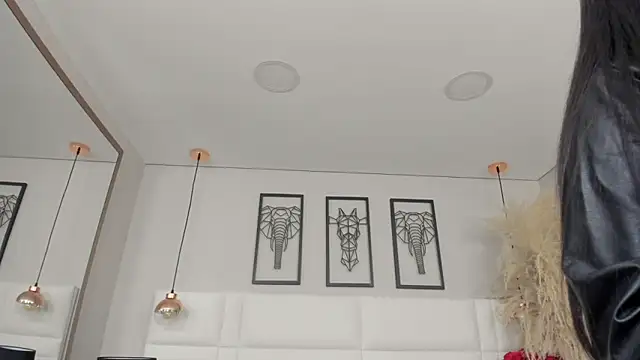 Rebeca jones online show from December 2025 12:01:01 PM