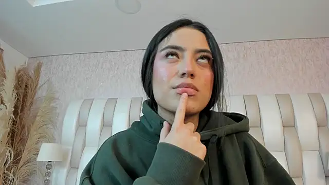 Rebeca jones online show from February 2026 12:12:01 PM