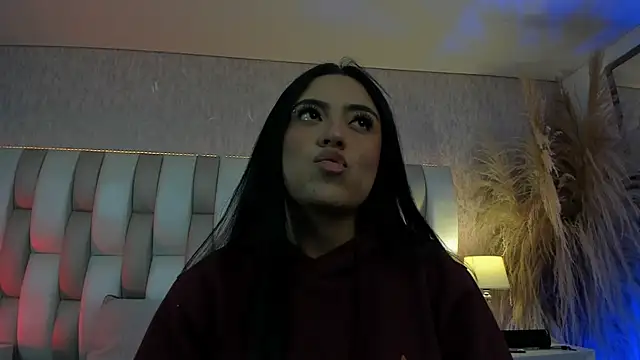 Rebeca jones online show from July 2026 01:05:01 PM