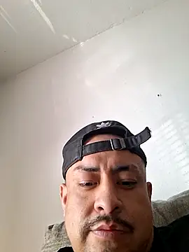 Snapshot of hungpenis210 chatting on January 2026 09:18:01 PM hungpenis210 online show from January 2026 09:18:01 PM