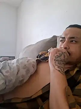 Snapshot of hungpenis210 chatting on January 2026 03:17:01 PM hungpenis210 online show from January 2026 03:17:01 PM