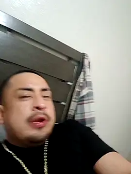 Snapshot of hungpenis210 chatting on February 2026 01:26:01 AM hungpenis210 online show from February 2026 01:26:01 AM